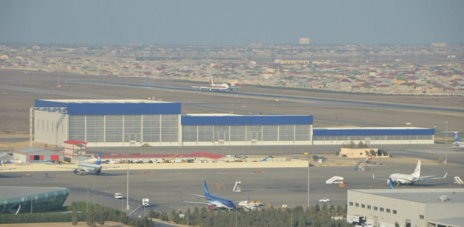 Uçak & Helikopter Park Hangarı, Bakü